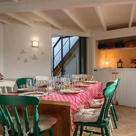 Casa Verde, Charming Village House, 4 Bedrooms *